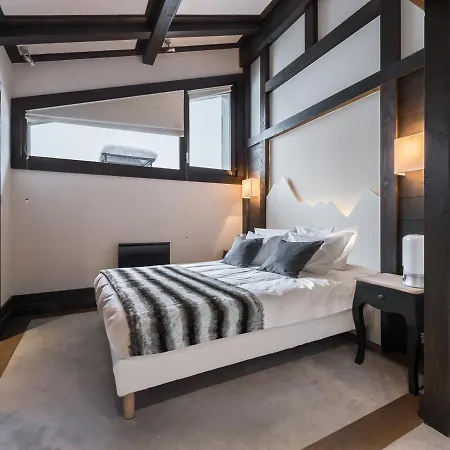 Chic Avec Cheminee Et Parking A Apartment *